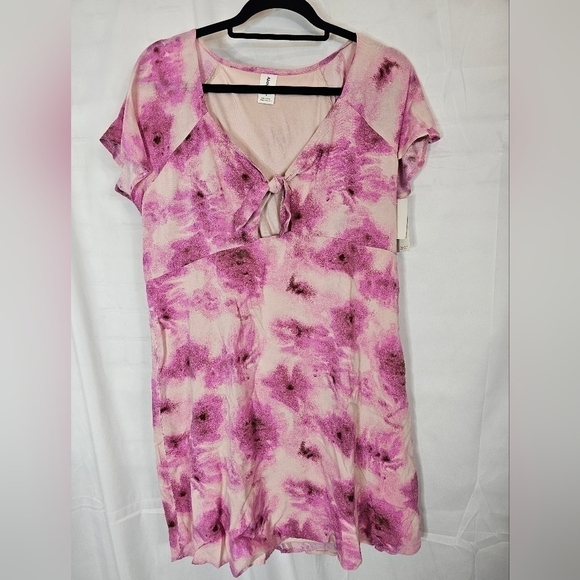 Abound Dresses & Skirts - ABOUND Pink floral Leland dress V-neckline keyhole and tie front skater NWT